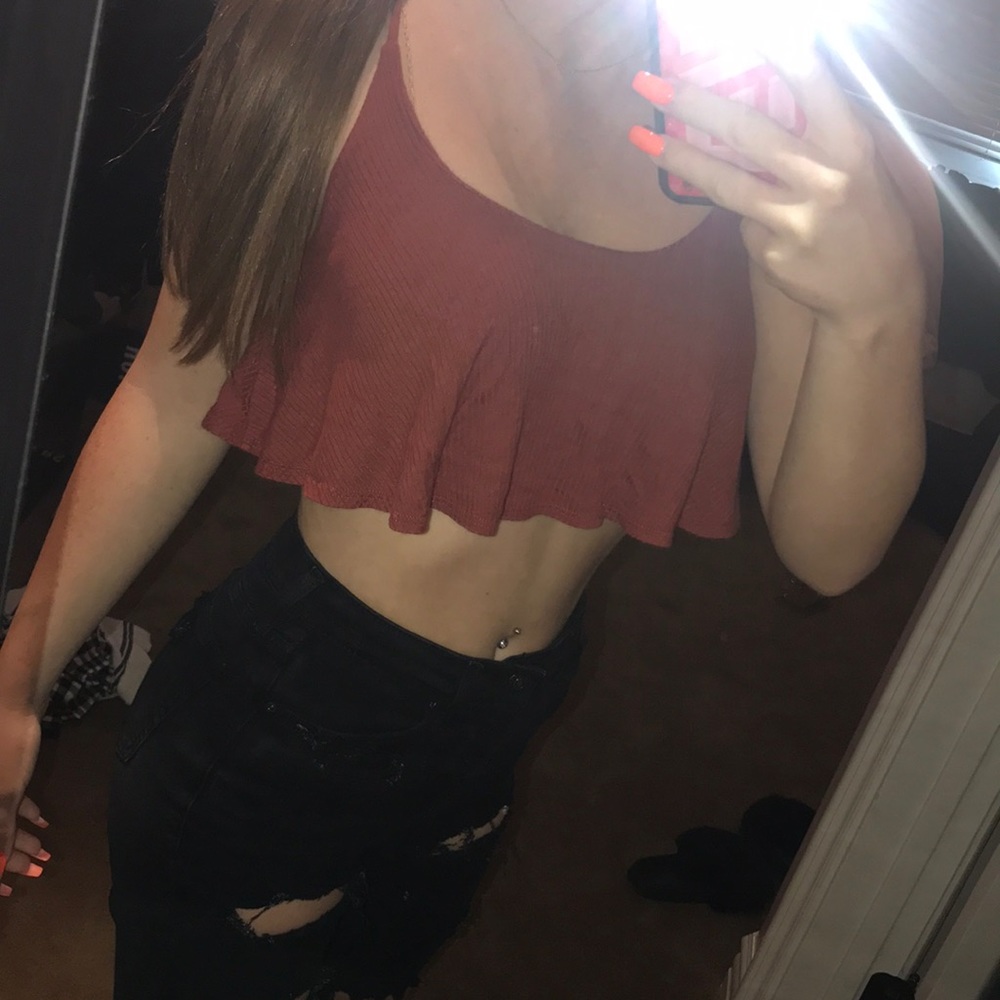 Burgundy tank top🥀